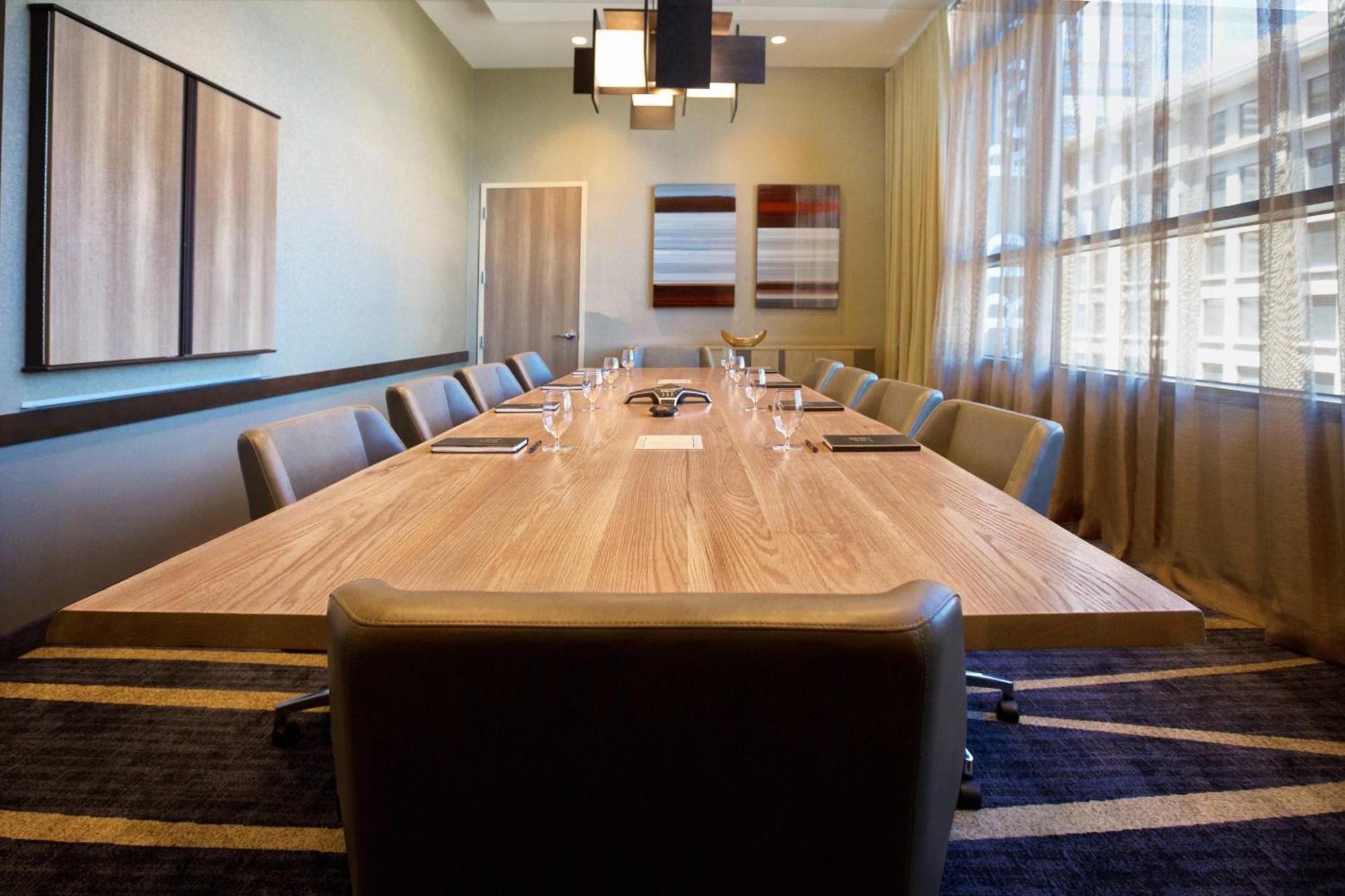 Courtyard By Marriott Phoenix Downtown Экстерьер фото