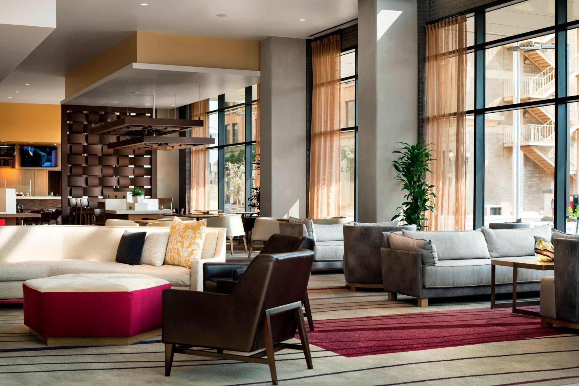 Courtyard By Marriott Phoenix Downtown Экстерьер фото