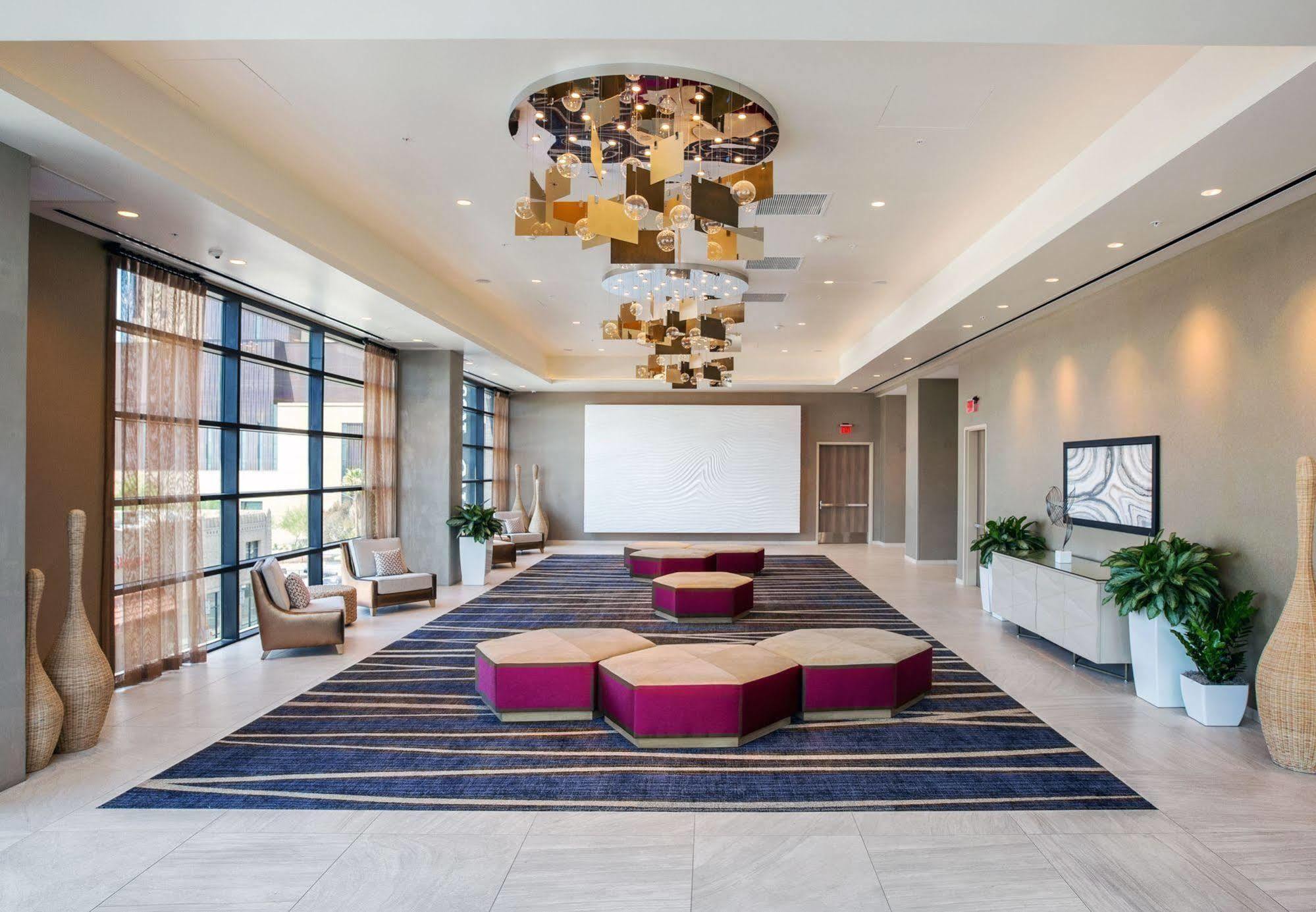 Courtyard By Marriott Phoenix Downtown Экстерьер фото
